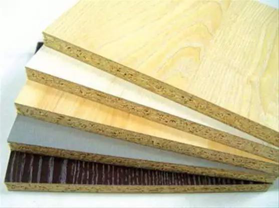 又有學生因室內(nèi)甲醛超標中毒？買什么家具才能讓人放心？