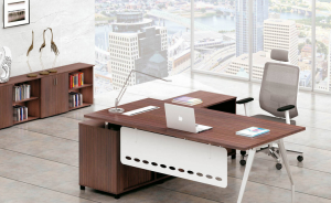   選購板式職員桌時，防止上當受騙的辦法。